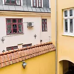 Morrison Apartment/15 Guests/7bedrooms/riga Old Town Apartment *
