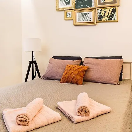 Morrison Apartment/15 Guests/7bedrooms/riga Old Town Riga