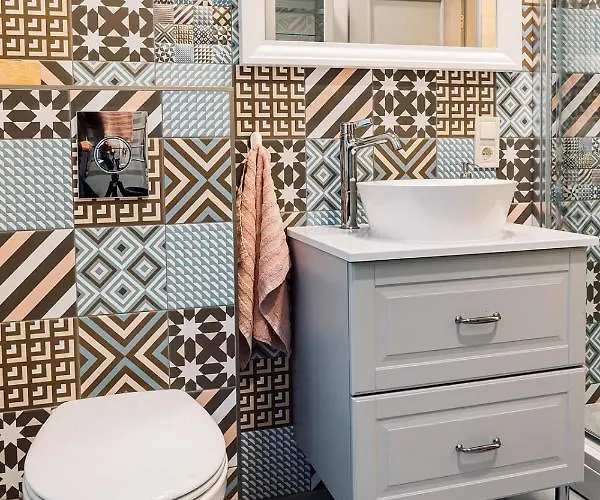 아파트 Morrison Apartment/15 Guests/7bedrooms/riga Old Town