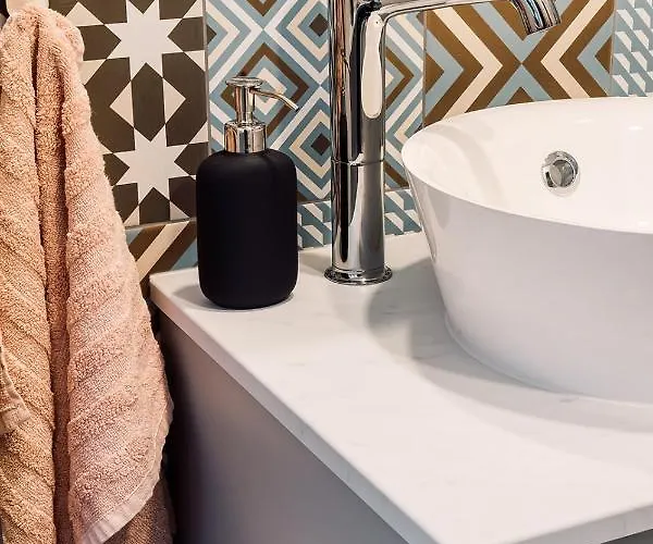 Morrison Apartment/15 Guests/7bedrooms/riga Old Town *