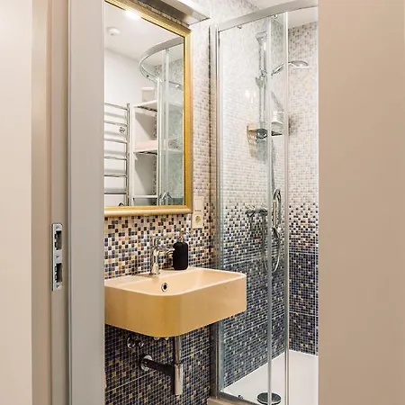 Morrison Apartment/15 Guests/7bedrooms/riga Old Town * Ryga