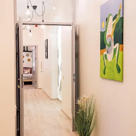 Morrison Apartment/15 Guests/7bedrooms/riga Old Town * リガ